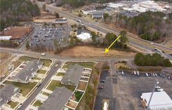 Fiddlers Green Road, Gloucester, VA 23061