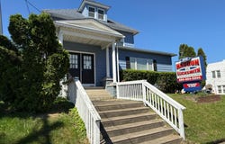 200 WHITE HORSE Pike, OAKLYN, NJ 08107