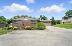 3012 E Leffel Lane, Springfield, OH 45505