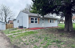 1402 E Marion Street, Knoxville, IA 50138
