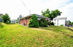 1168 Elm St, Monaca, PA 15061