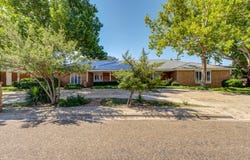 1702 E Broadway Street, Brownfield, TX 79316