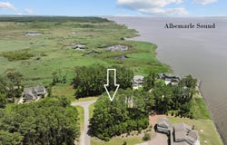 101 Captains Way, Powells Point, NC 27966