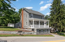 220 CREEK ROAD, CAMP HILL, PA 17011