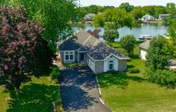 930 NE CANDLEWICK, POPLAR GROVE, IL 61065