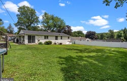 16 BROOK LANE, YARDLEY, PA 19067