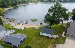 17295 Stevens Forest Lake Street, Cassopolis, MI 49031