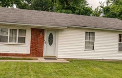 4400 Silverleaf Dr, Louisville, KY 40213