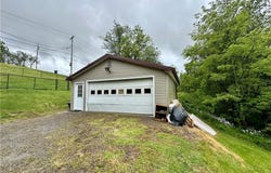 527 Main Street, Rayland, OH 43943