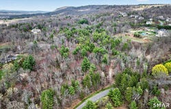20 Breezy Knoll, Avon, CT 06001