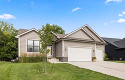 1040 W Trace Place, Polk City, IA 50226