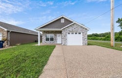 101 Meadowview Court, Elsberry, MO 63343