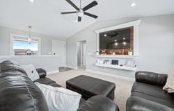 768 E Sunset Cir, Goddard, KS 67052