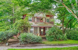2 Park Ave, Wakefield, MA 01880