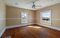 206 E Nebraska Ave, Walters, OK