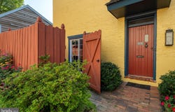 108 E VINE STREET, LANCASTER, PA 17602
