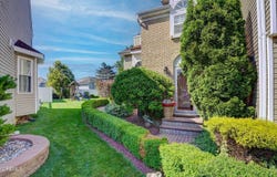 44 Kentucky Way, Freehold, NJ 07728