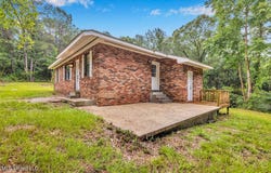 29 Summer Lane, Poplarville, MS 39470