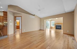 4157 Lakeview Dr SW, CedarRapids, IA 52404