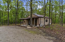 189 High Ridge Road, Marshfield, MO 65706