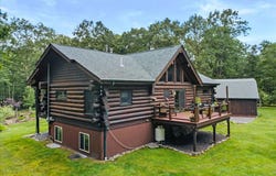 157 Tinkwig Drive, Hawley, PA 18428