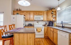 105 Megan Court, Valmeyer, IL 62295
