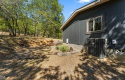 1460 Grays Creek Road, Grants Pass, OR 97527