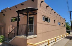 221 N AUBURN Avenue, Farmington, NM 87401