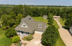 1905 W Olive Street, Marshalltown, IA 50158