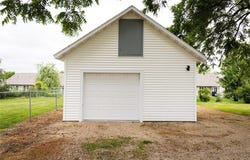 305 2nd Avenue SE, Plainview, MN 55964