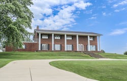 3900 Pine Hill Road, Sterling, IL 61081