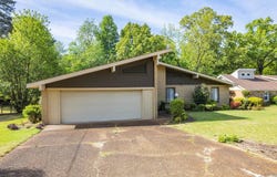 36 MCDANIEL Dr, Jackson, TN 38305-2528