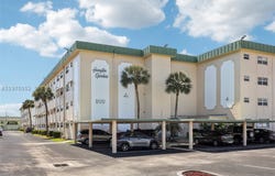 804 SE 7th St, Deerfield Beach, FL 33441