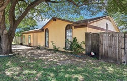 1015 Winnsboro Court, Arlington, TX 76015