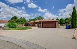 5612 CRESTA LUNA Court NE, Albuquerque, NM 87111