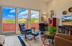 608 Avenida Villa Hermosa, Santa Fe, NM 87506