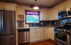 204 LAKESIDE DRIVE, GLASSBORO, NJ 08028