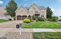 13 ALLISON WAY, PRINCETON, NJ 08540