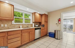 628 FORD STREET, CONSHOHOCKEN, PA 19428