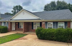 348/350 Miller Pointe Drive, Inman, SC 29349