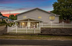 502 Herminie Rd, Sewickley Twp, PA 15637