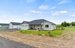 505 E Summit Ave, Reardan, WA 99029