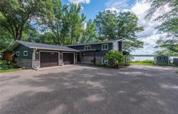 13772 Memorywood Drive, Baxter, MN 56425