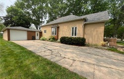 361 Hollett Street, Tracy, MN 56175
