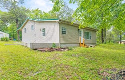 1835 Echo Point Road, Bronston, KY 42518