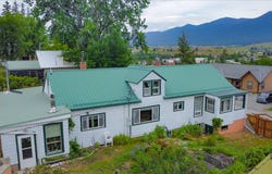 407 1st Avenue W, Eureka, MT 59917