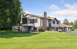564 Donegal Circle, Shoreview, MN 55126