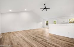 1492 S Logsdon Pkwy, Radcliff, KY 40160