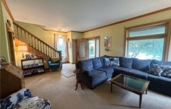 566 4th St, City of But NE, PA 16001