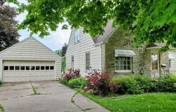 69 PEARL Street, CLINTONVILLE, WI 54929